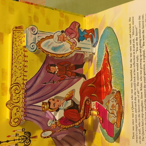 Vintage Snow White Pop-up Book - Modern Publishing - 1991 Edition - Picture 4 of 5